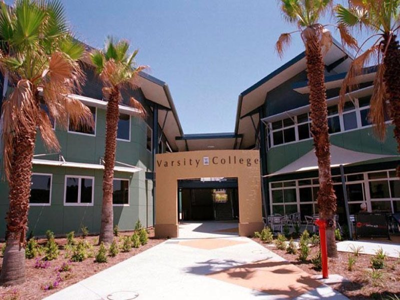 55/302 Christine Avenue VARSITY LAKES 13