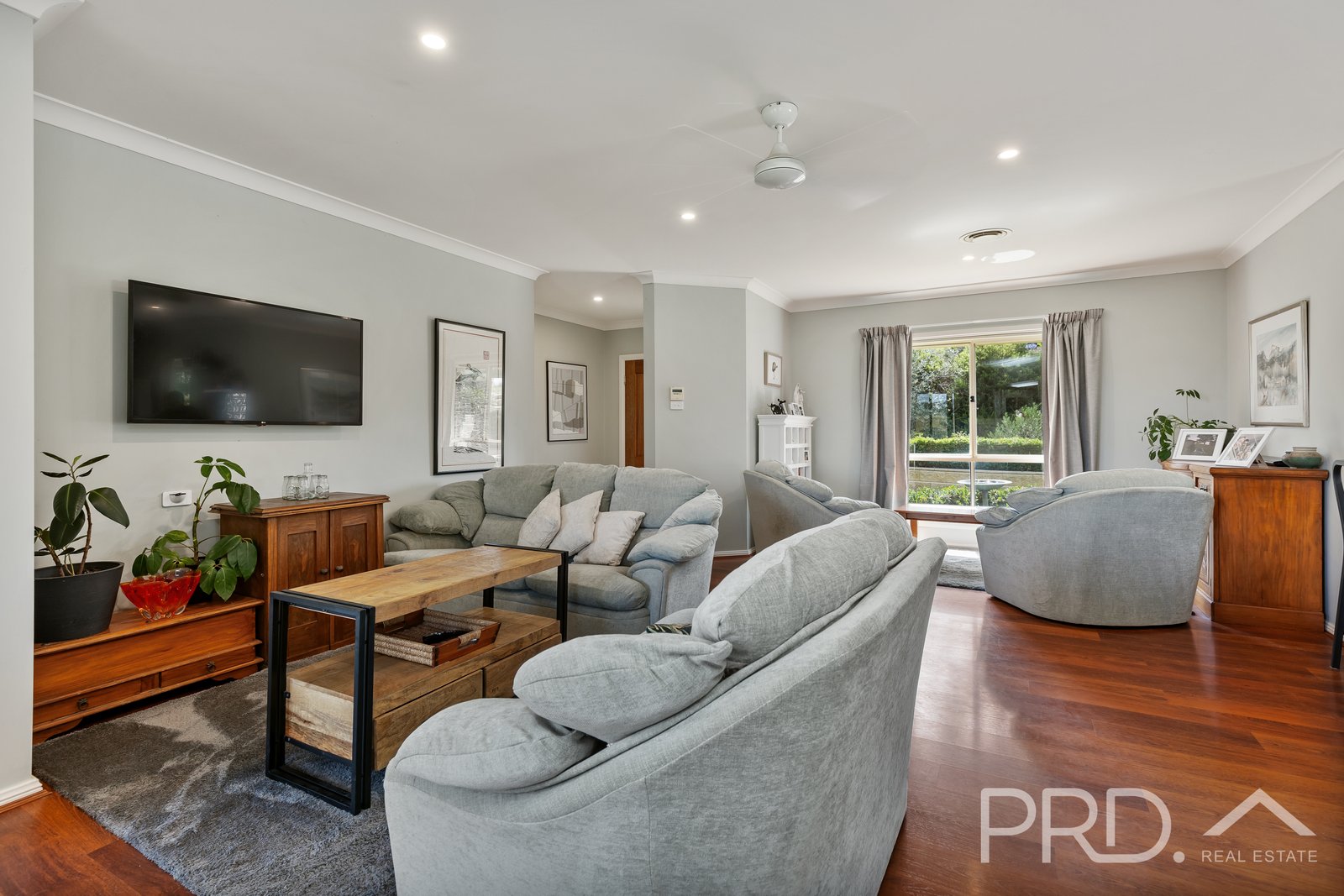 5/54 Cloverdale Road TUMUT 4