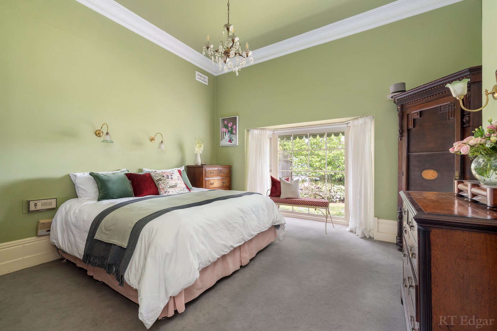 Real Estate and Property in 554 Orrong Road, Armadale, VIC