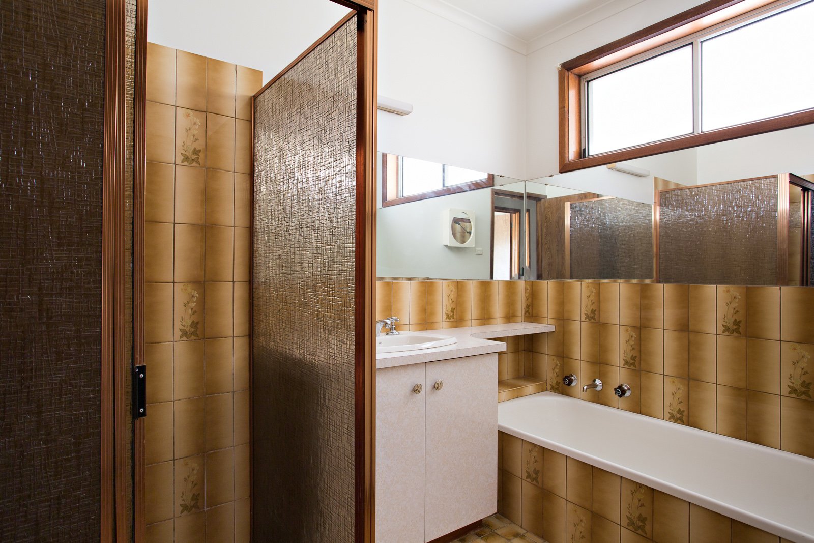 Gallery: 555 Dowling Road