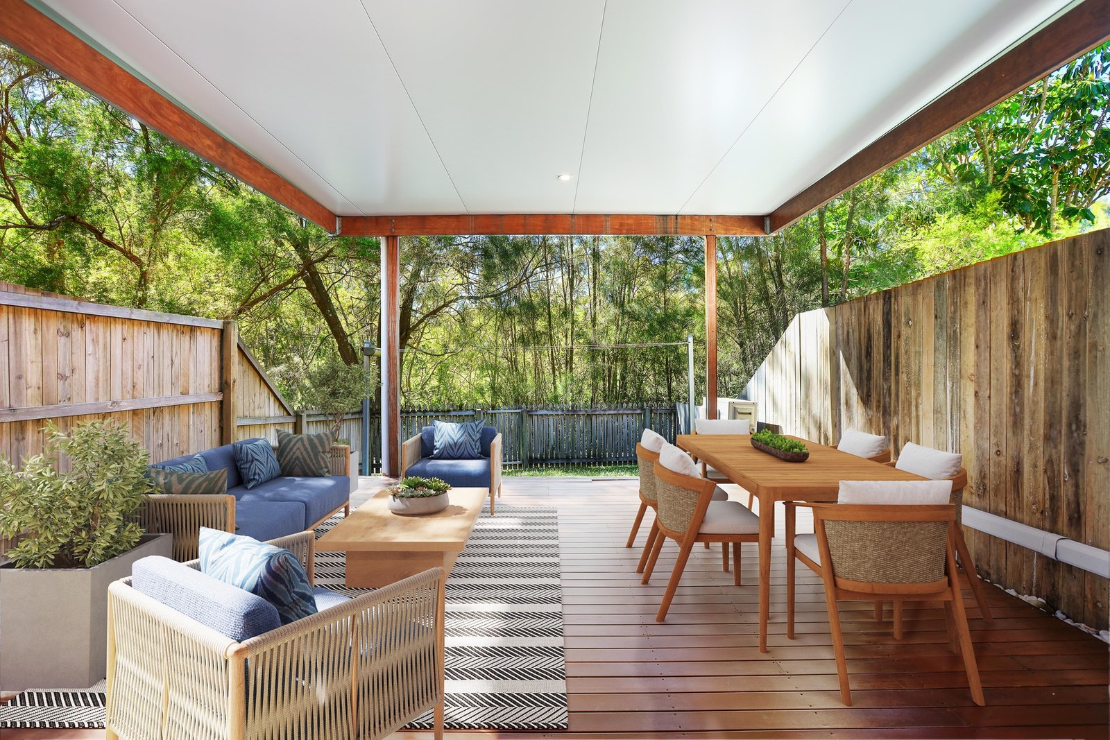 55/75 Brown Street LABRADOR 2