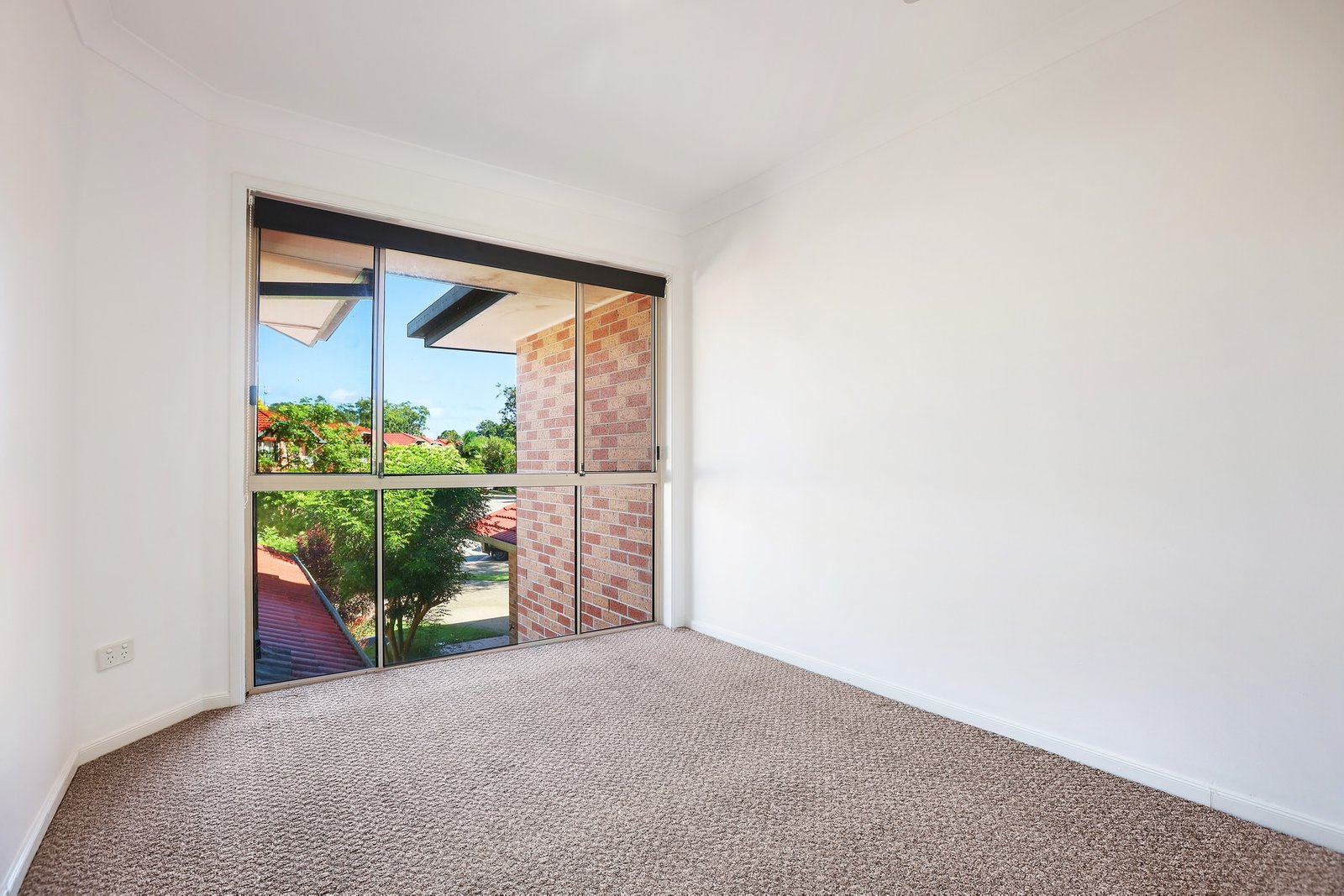 55/75 Brown Street LABRADOR 8