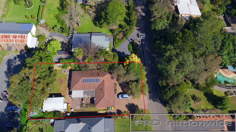 558 Duckenfield Road DUCKENFIELD 1