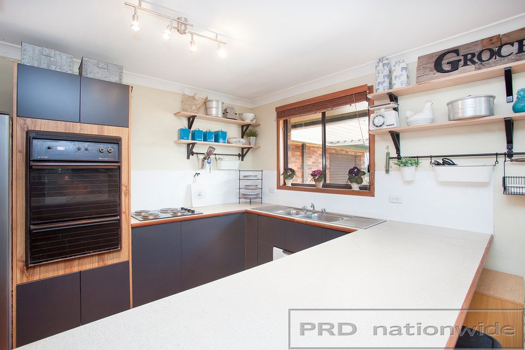 558 Duckenfield Road DUCKENFIELD 14