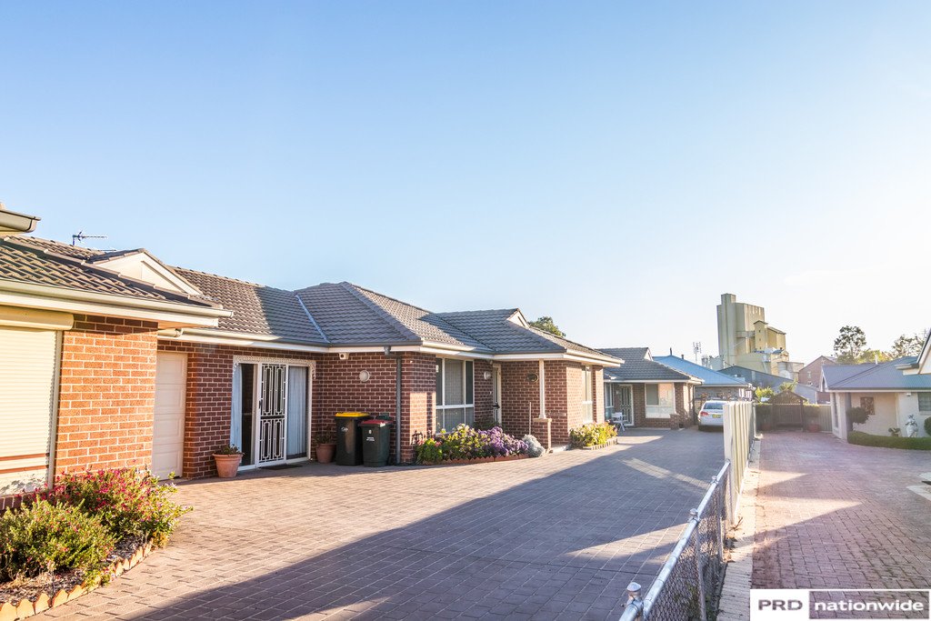 55a Crown Street TAMWORTH 4
