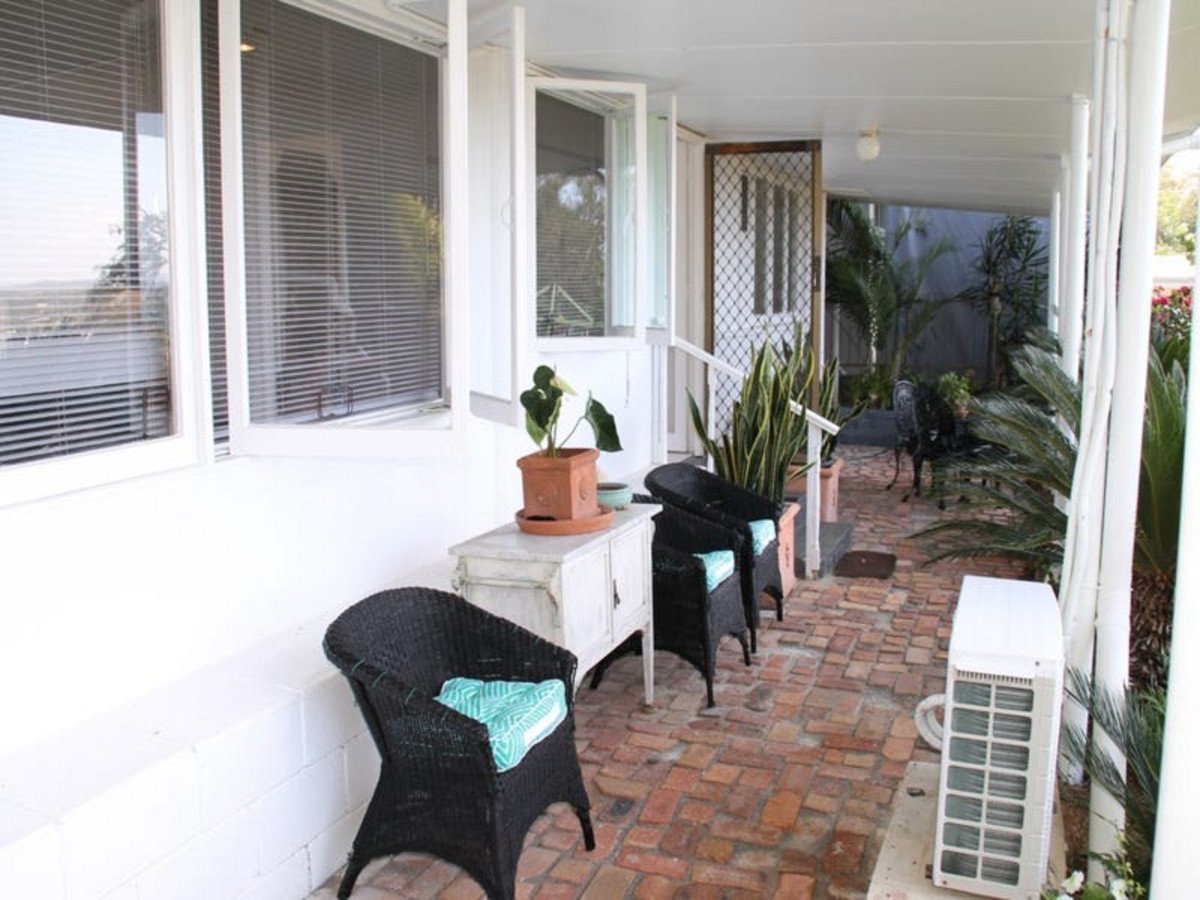 55A George Street BURLEIGH HEADS 10