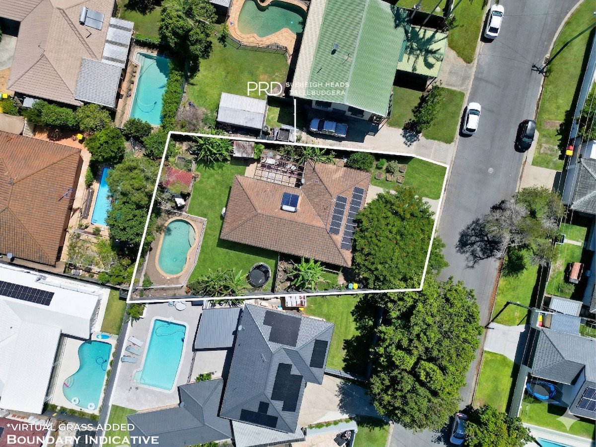 56 Banksia Broadway  Burleigh Waters 3