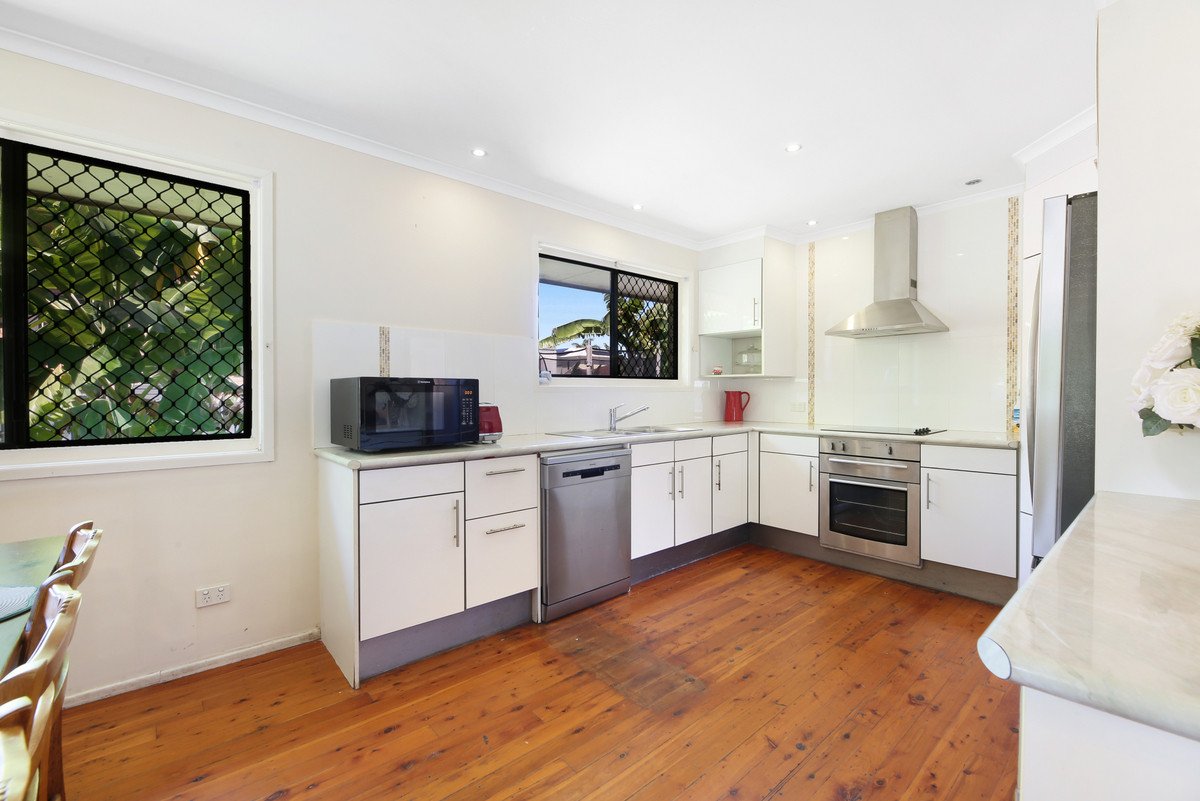 56 Banksia Broadway  Burleigh Waters 7