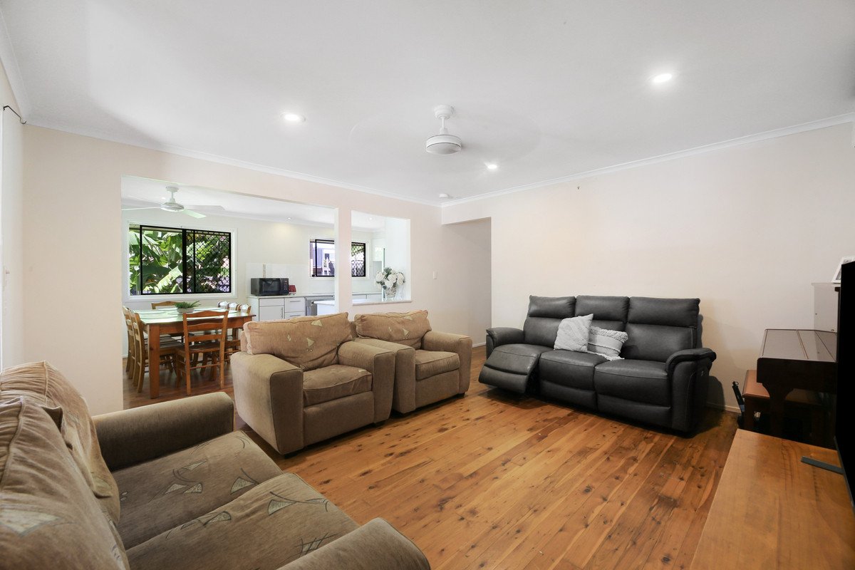 56 Banksia Broadway  Burleigh Waters 9