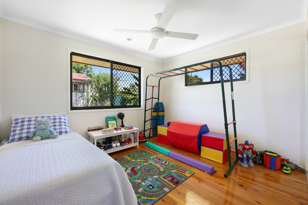 56 Banksia Broadway  Burleigh Waters 15