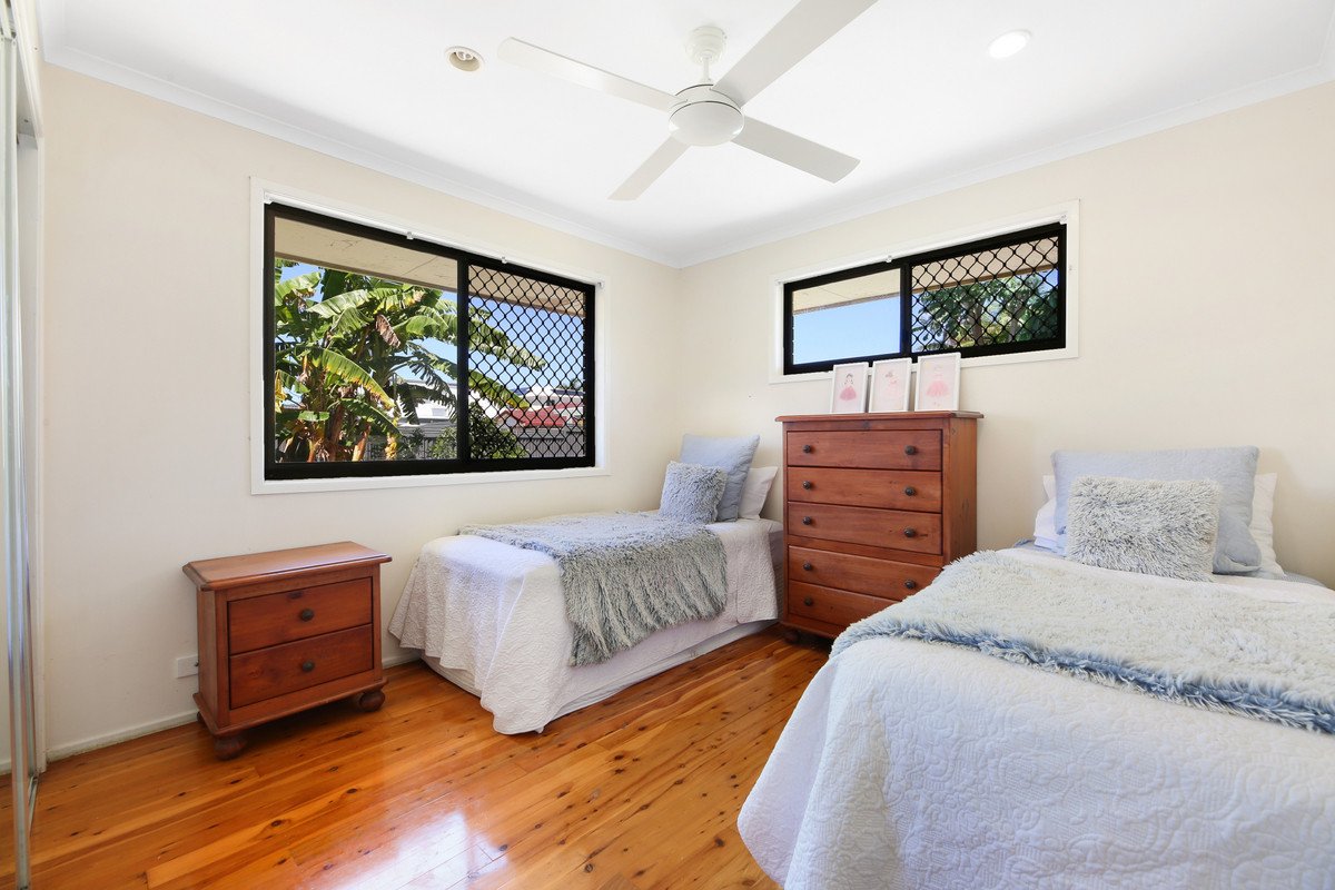 56 Banksia Broadway  Burleigh Waters 16