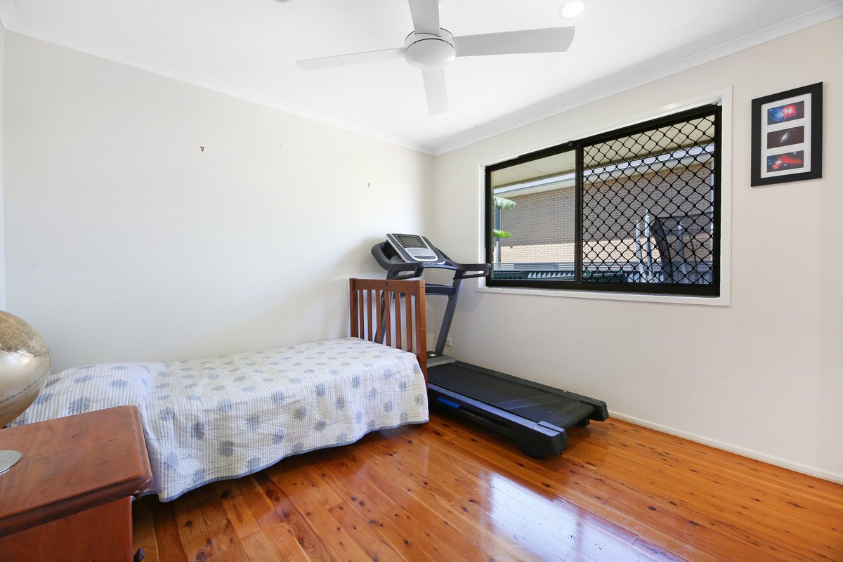 56 Banksia Broadway  Burleigh Waters 17