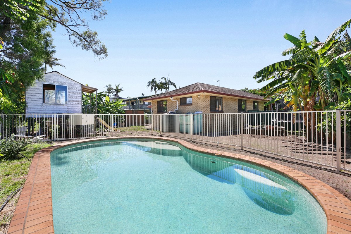 56 Banksia Broadway  Burleigh Waters 21