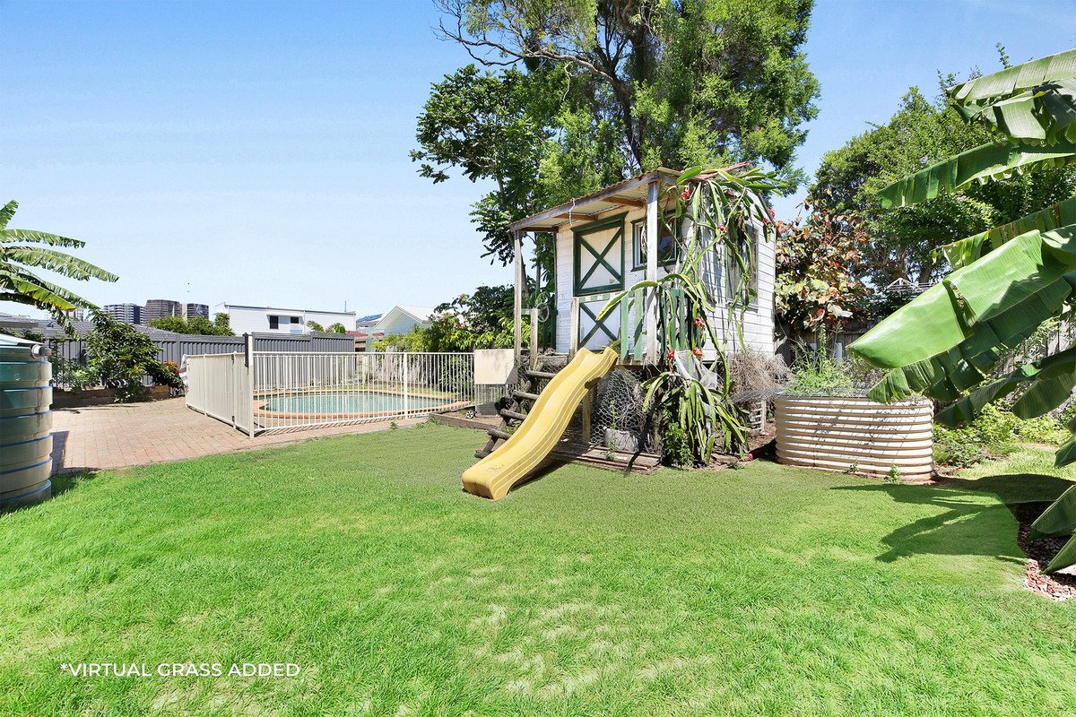 56 Banksia Broadway  Burleigh Waters 22
