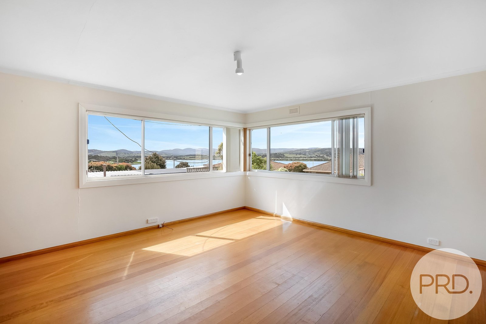 56 Bay Road MIDWAY POINT 8