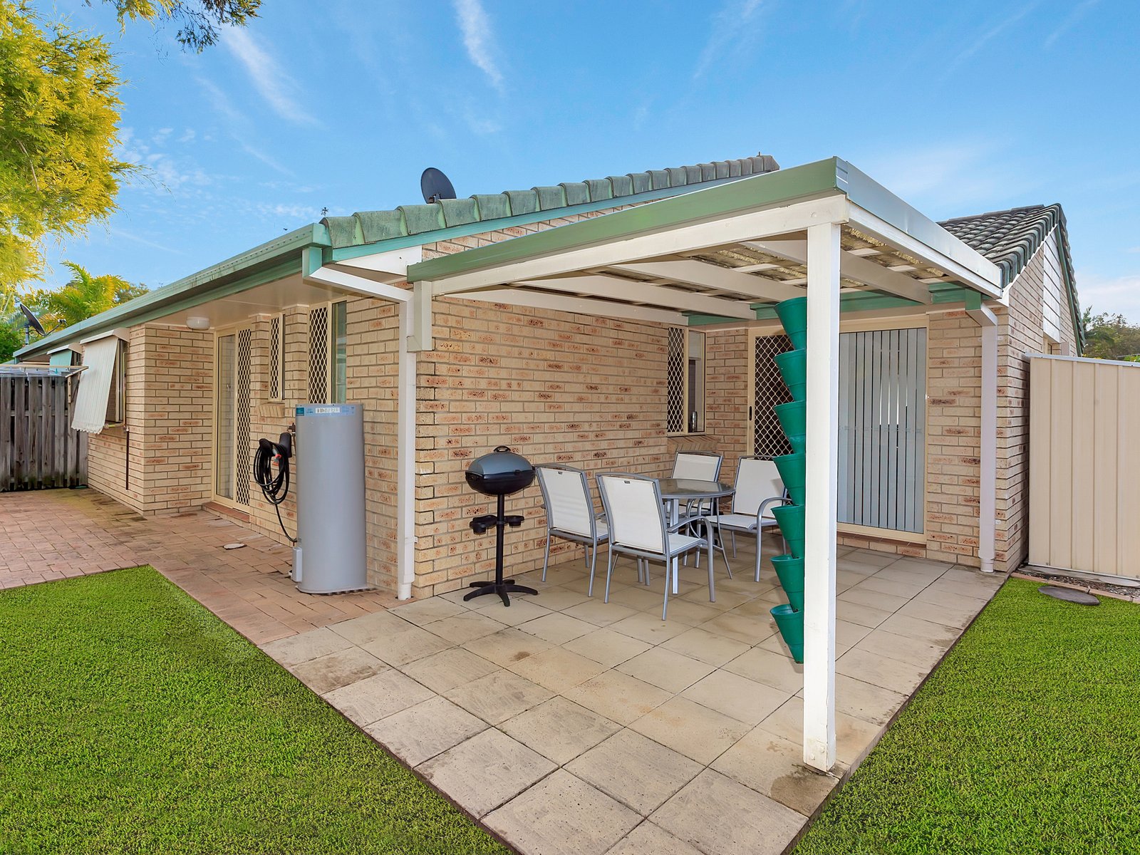 5/6 Cardona Court REEDY CREEK 1