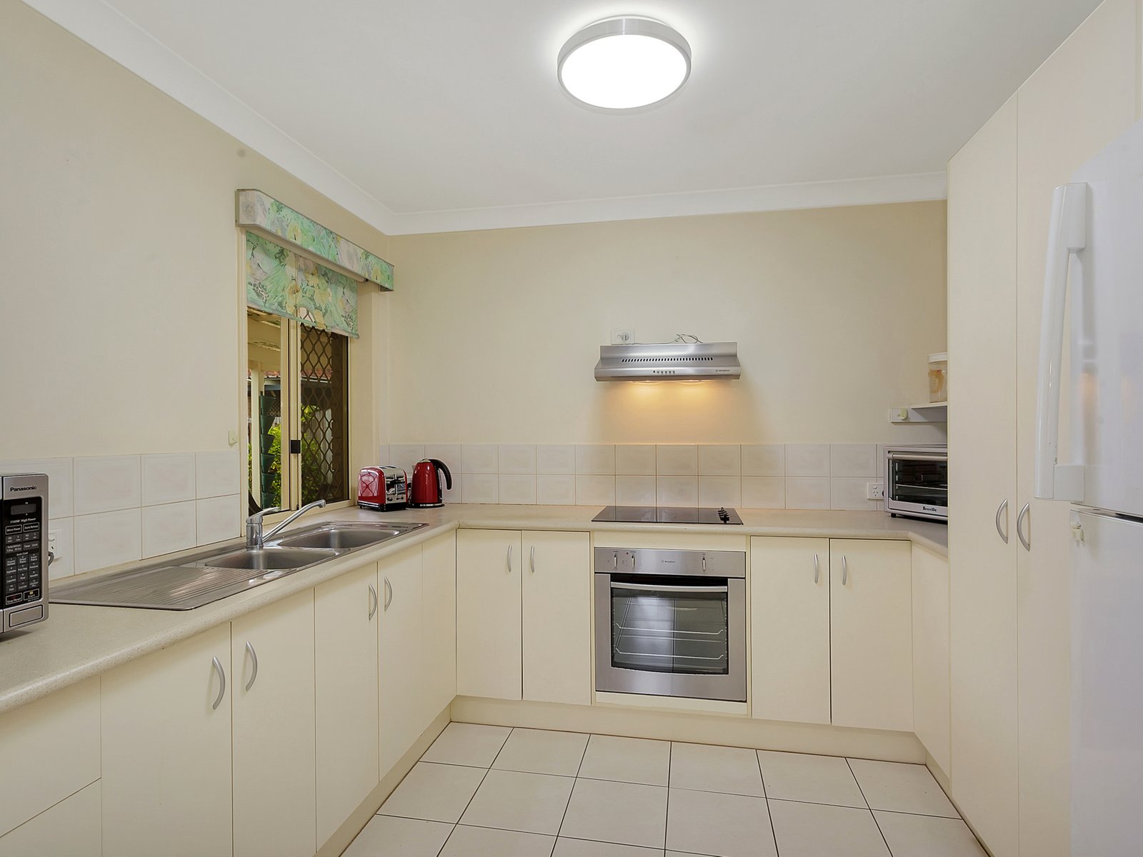 5/6 Cardona Court REEDY CREEK 3