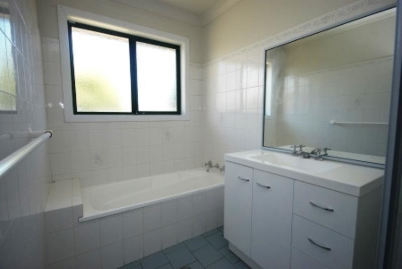 5/6 Chambers Place WAGGA WAGGA 3