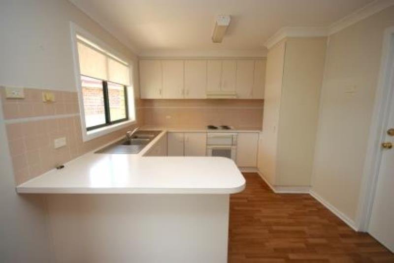 5/6 Chambers Place WAGGA WAGGA 4