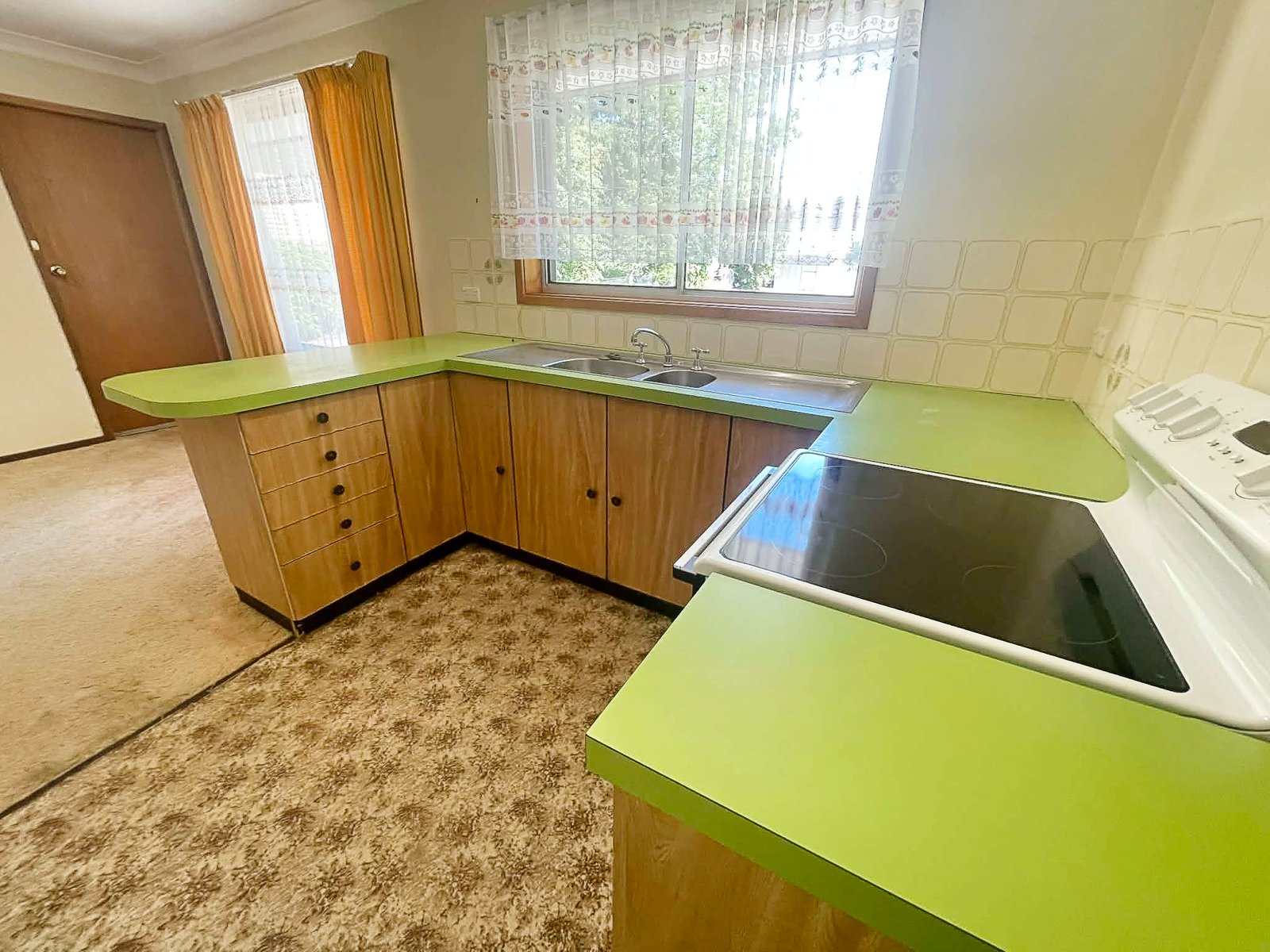 56 Clara Street TUMBARUMBA 2