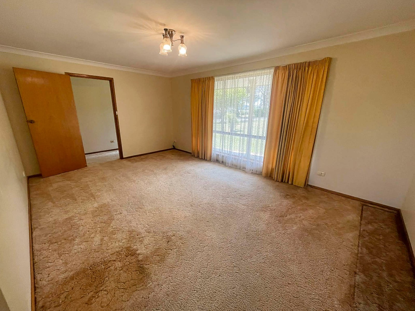 56 Clara Street TUMBARUMBA 5