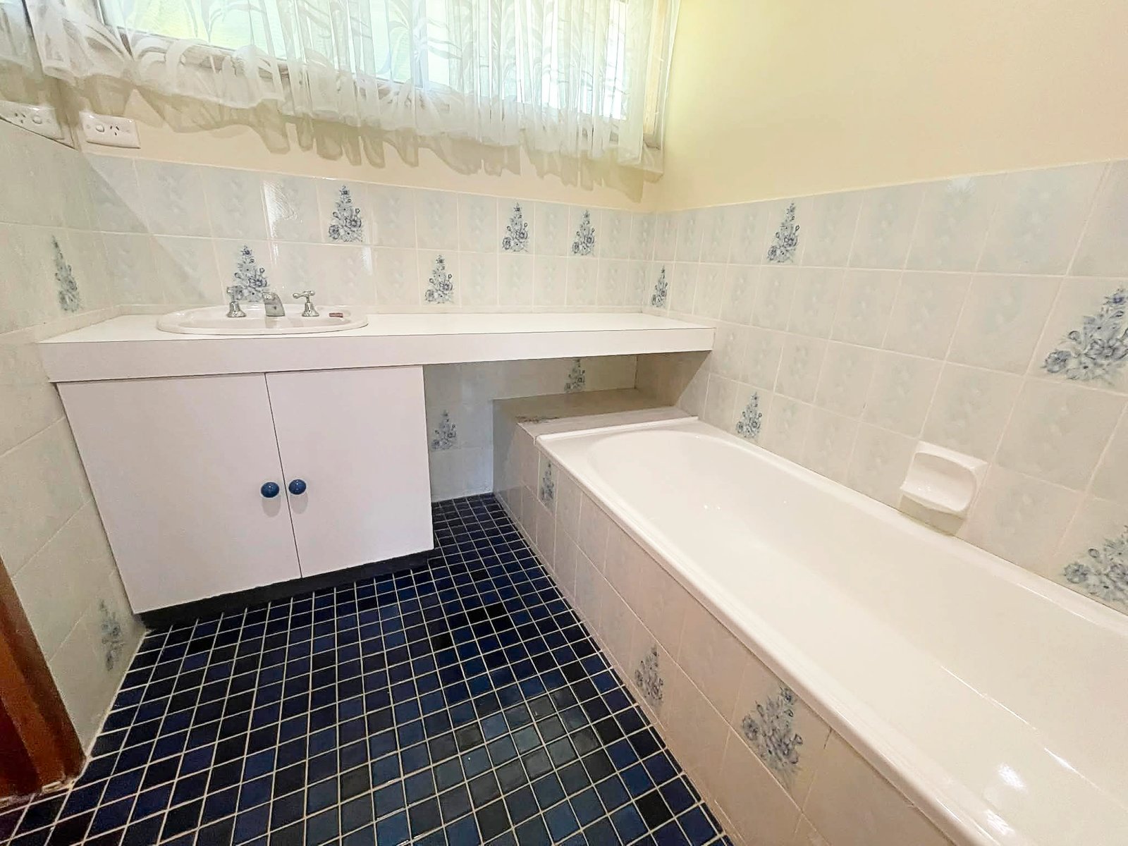 56 Clara Street TUMBARUMBA 8