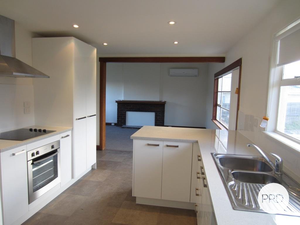 56 Clarence Street BELLERIVE 2