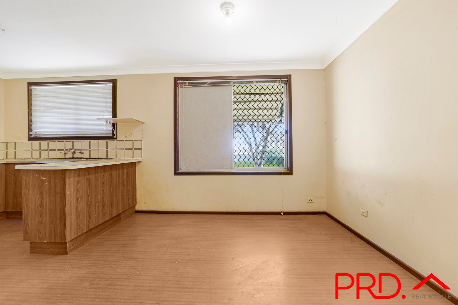 56 Cole Road TAMWORTH 5