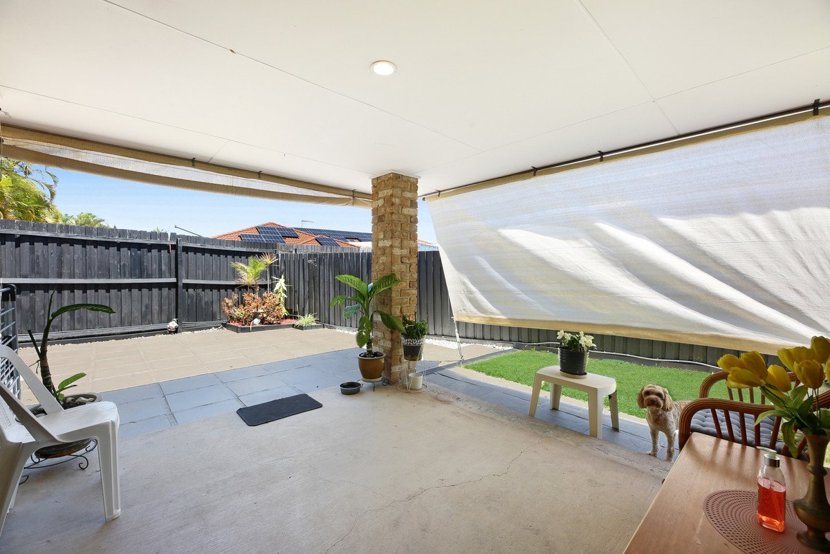 56 Coronet Crescent BURLEIGH WATERS 21