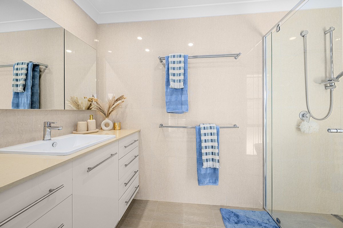 56 Dunlin Drive Burleigh Waters 8