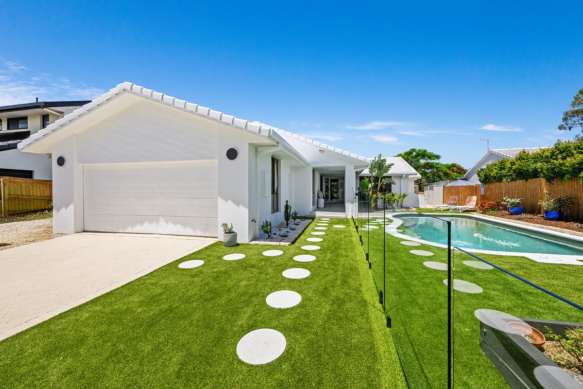 56 Dunlin Drive Burleigh Waters 16