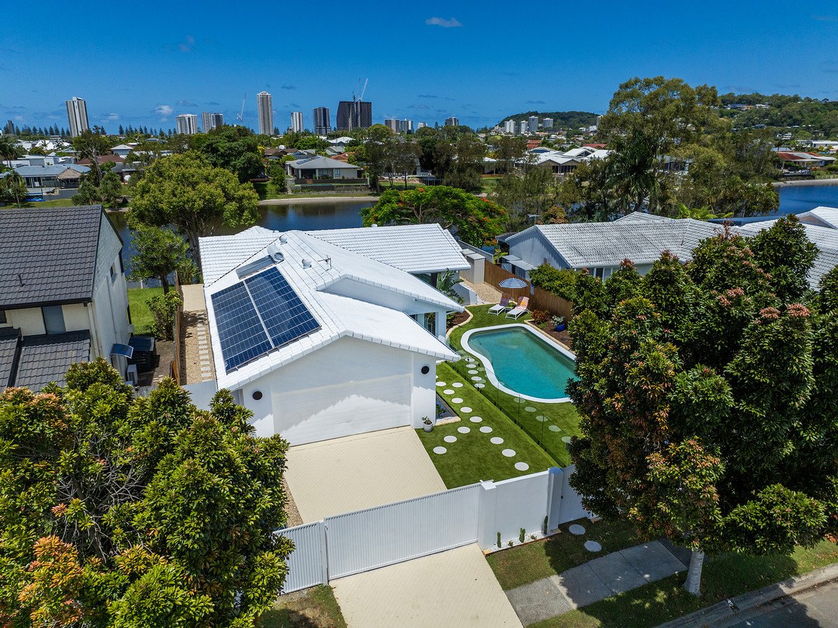 56 Dunlin Drive Burleigh Waters 18