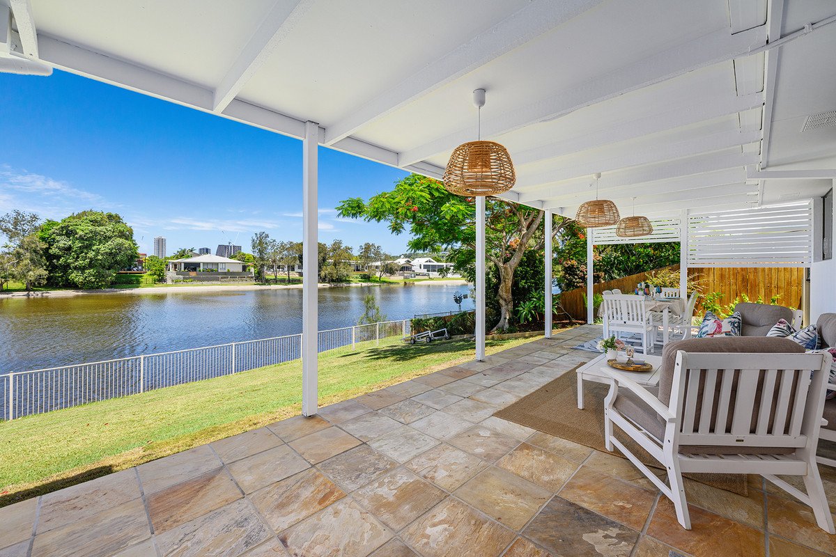 56 Dunlin Drive Burleigh Waters 19