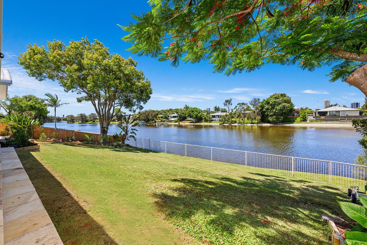 56 Dunlin Drive Burleigh Waters 23