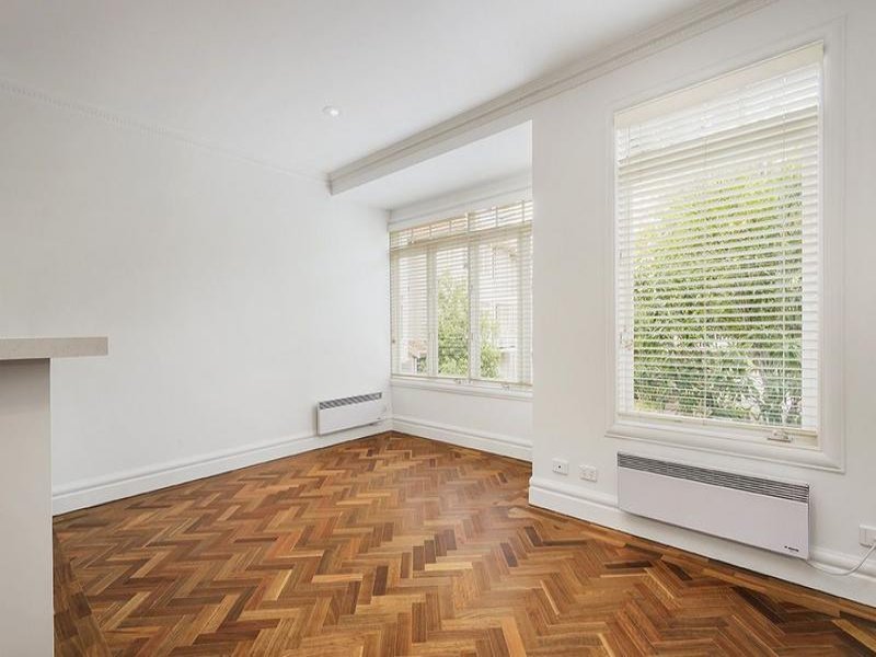 Gallery: 56 Esplanade West
