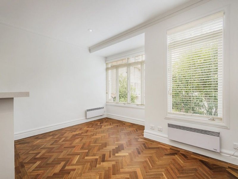 Gallery: 56 Esplanade West