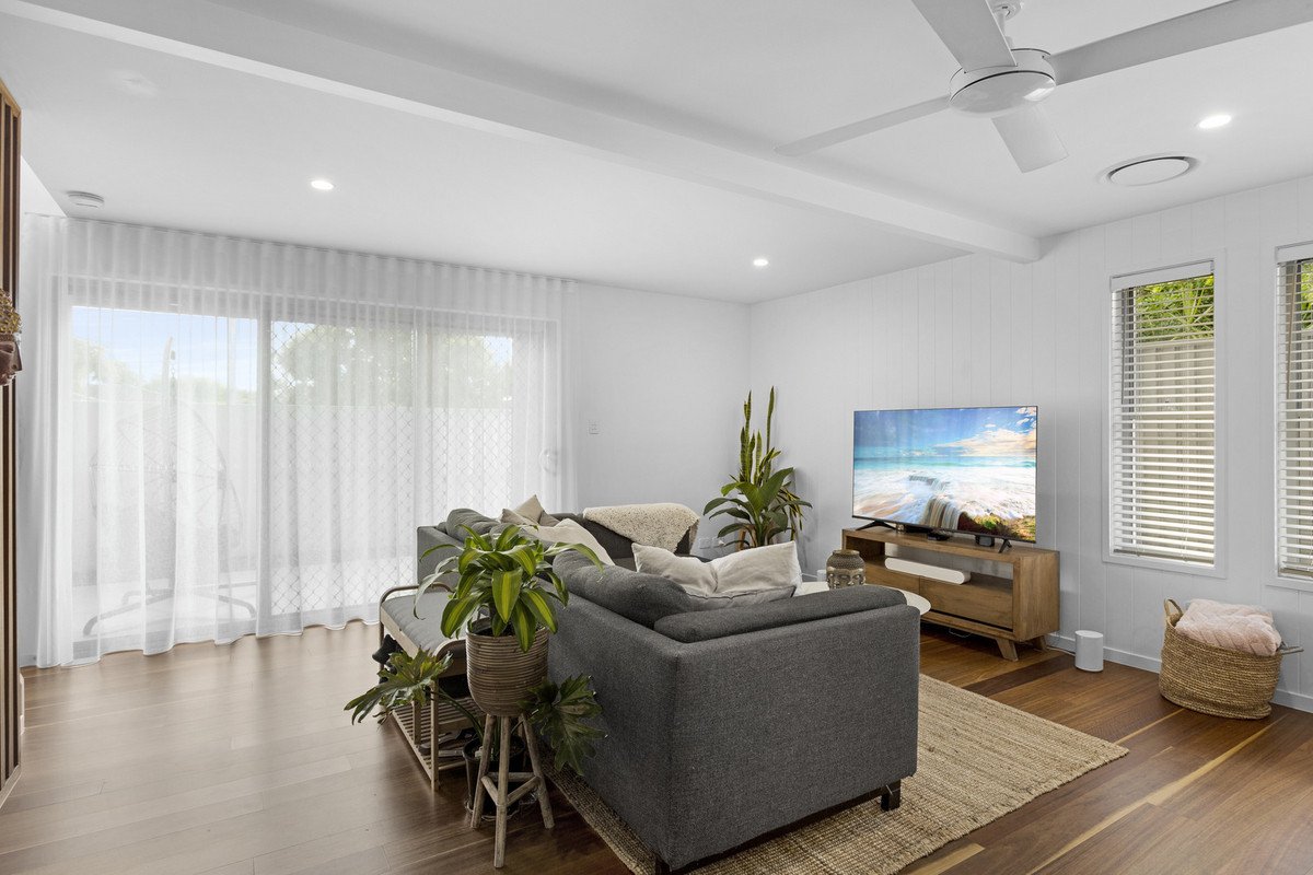 56 Fifth Avenue Palm Beach 4