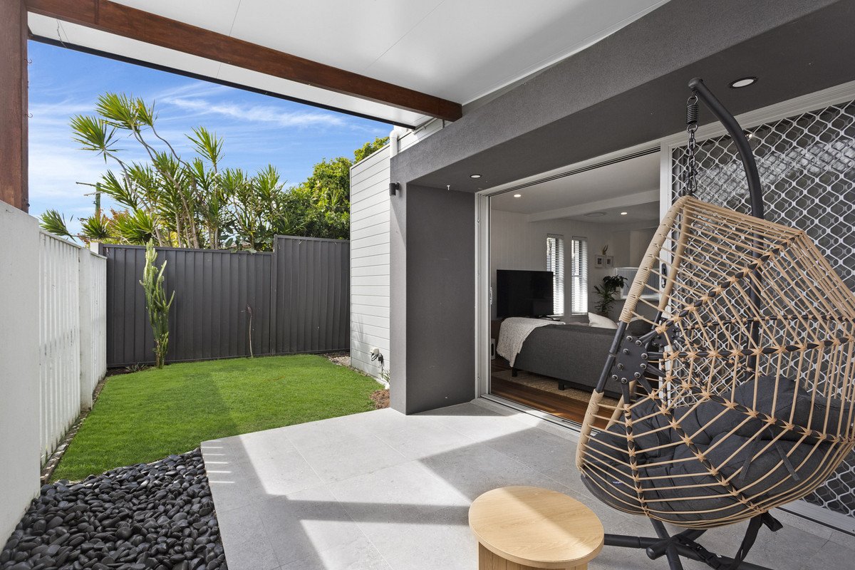 56 Fifth Avenue Palm Beach 12
