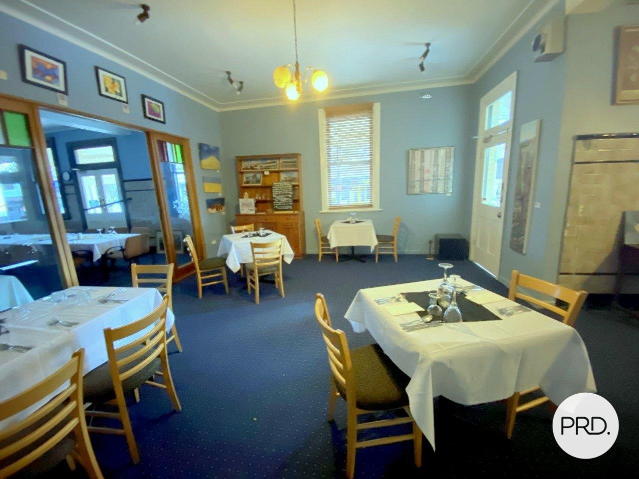 56 Gaskill Street "The Old Vic Inn"  CANOWINDRA 7