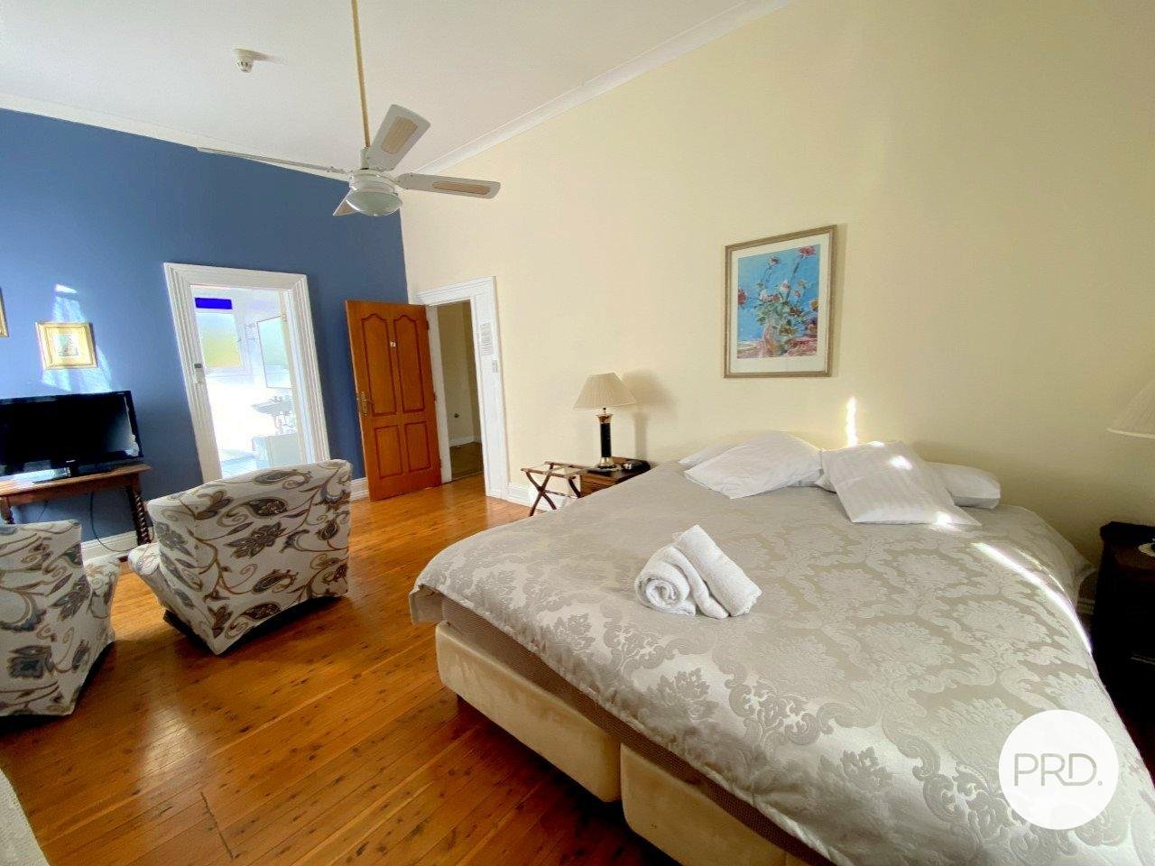 56 Gaskill Street "The Old Vic Inn"  CANOWINDRA 19