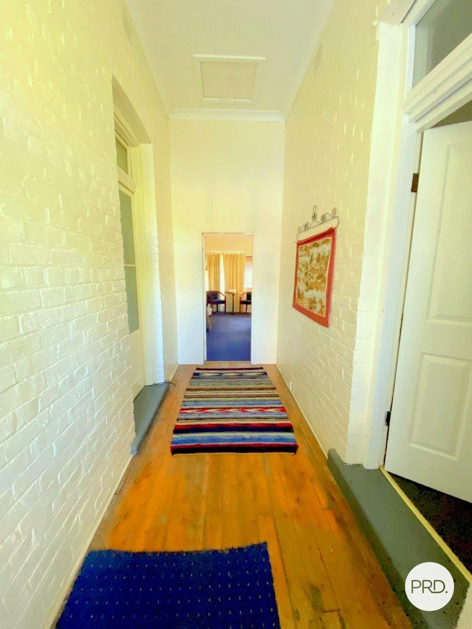 56 Gaskill Street "The Old Vic Inn"  CANOWINDRA 24