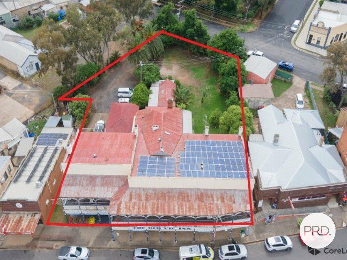 56 Gaskill Street "The Old Vic Inn"  CANOWINDRA 33