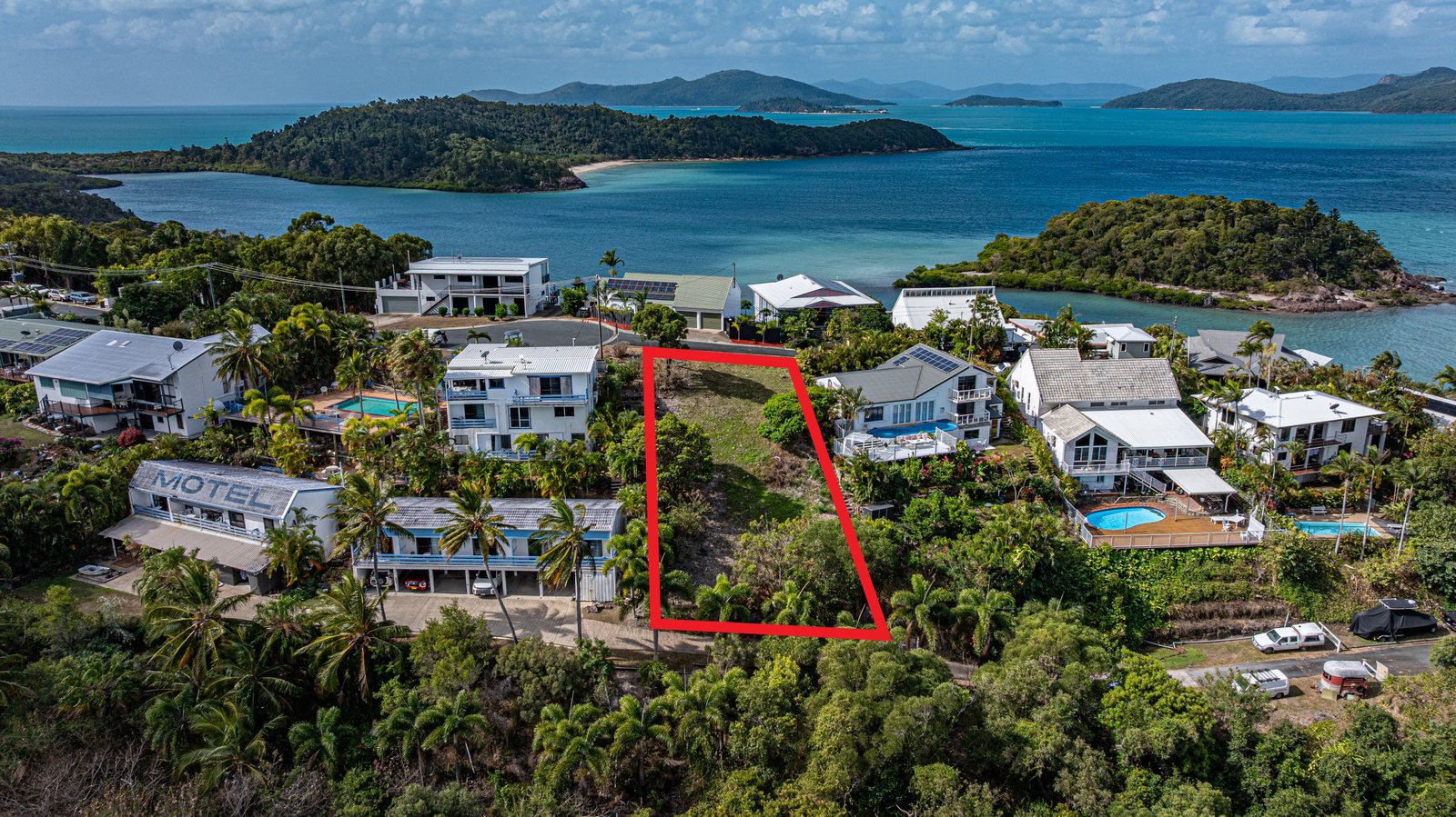 56 Harbour Avenue SHUTE HARBOUR 1