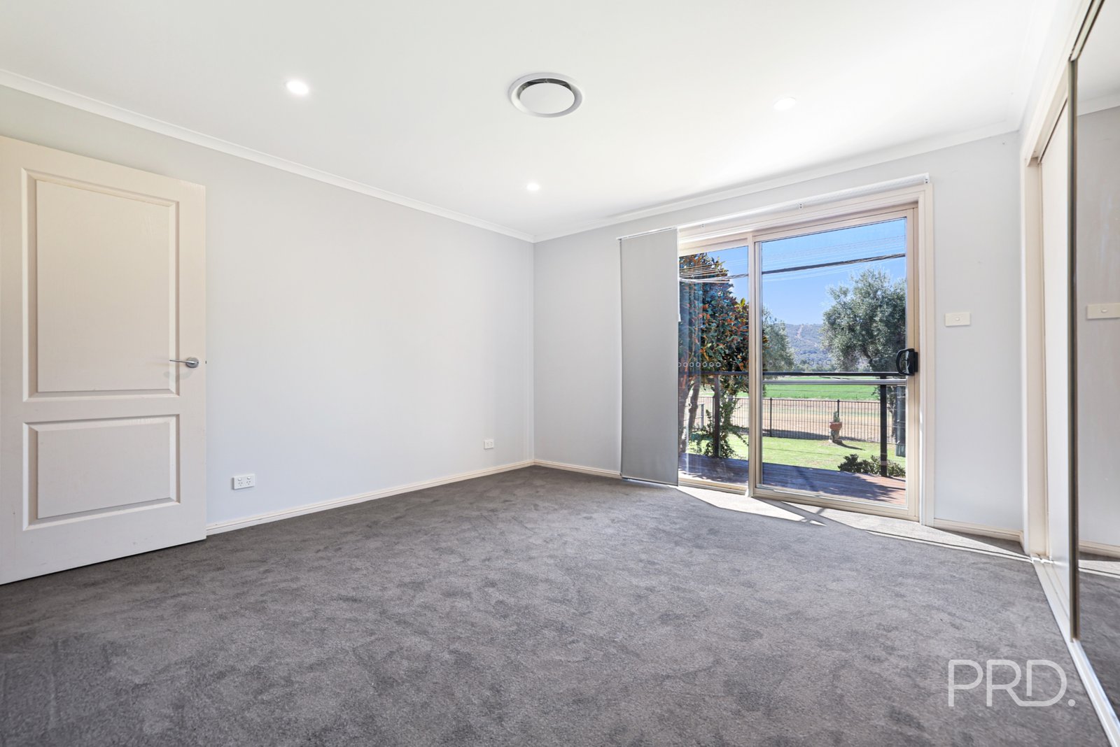 56 Harrier Parade TAMWORTH 17