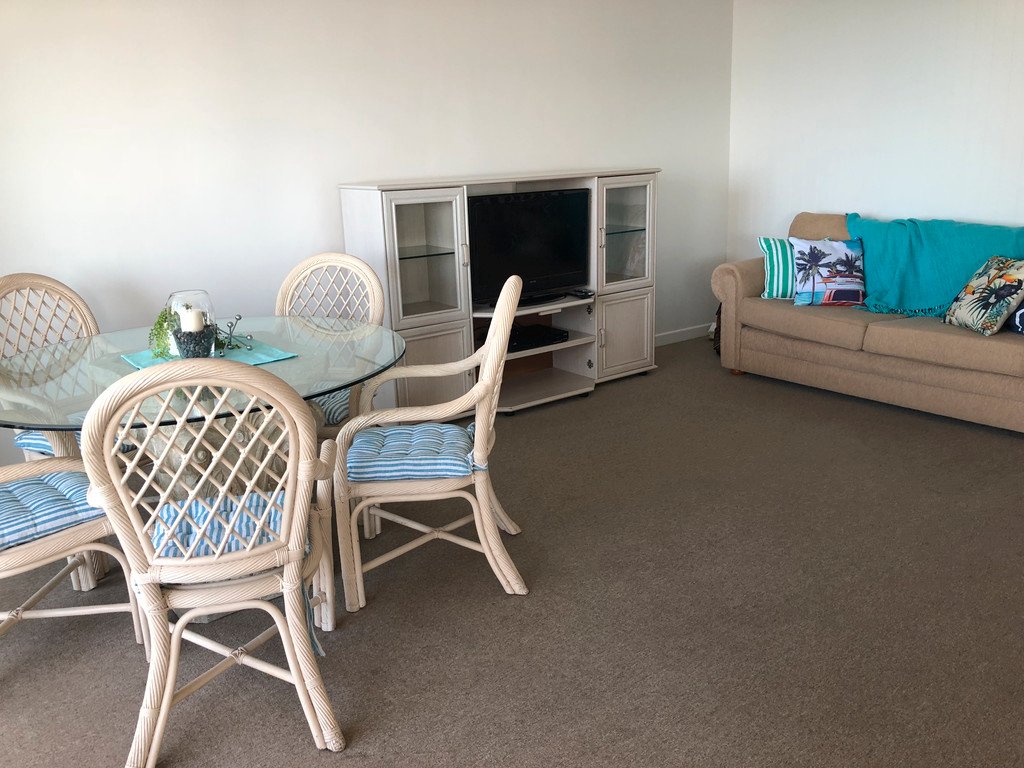 56 Horizons 1941 Gold Coast Hwy BURLEIGH HEADS 5