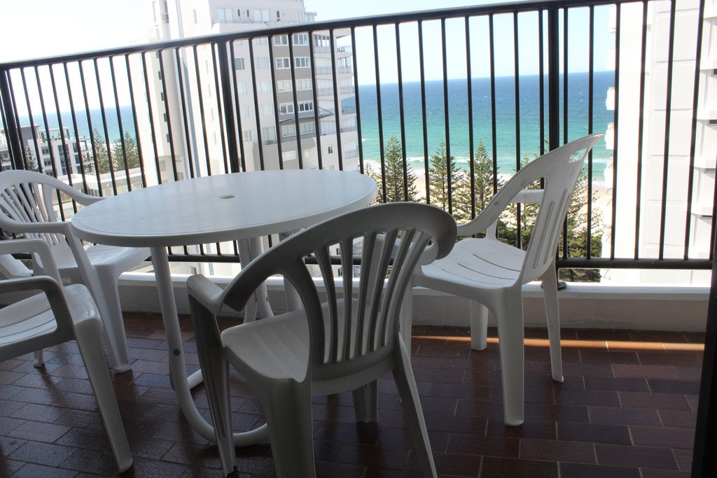 56 Horizons 1941 Gold Coast Hwy BURLEIGH HEADS 15