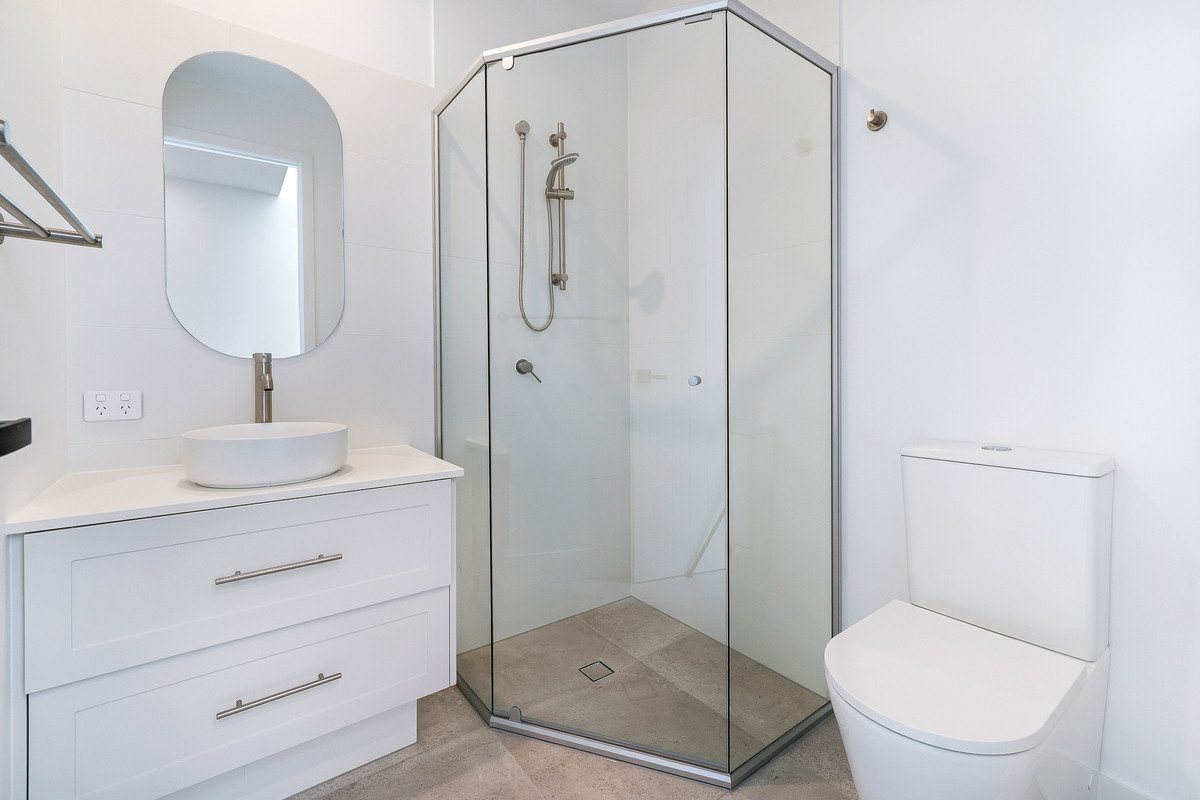 5/6 Ikkina Road Burleigh Heads 9