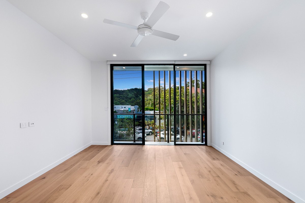5/6 Ikkina Road Burleigh Heads 12