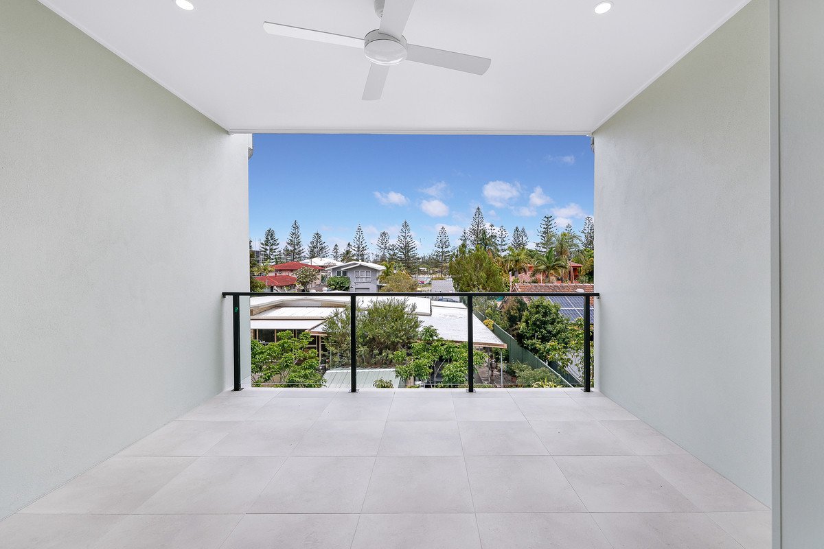 5/6 Ikkina Road Burleigh Heads 13