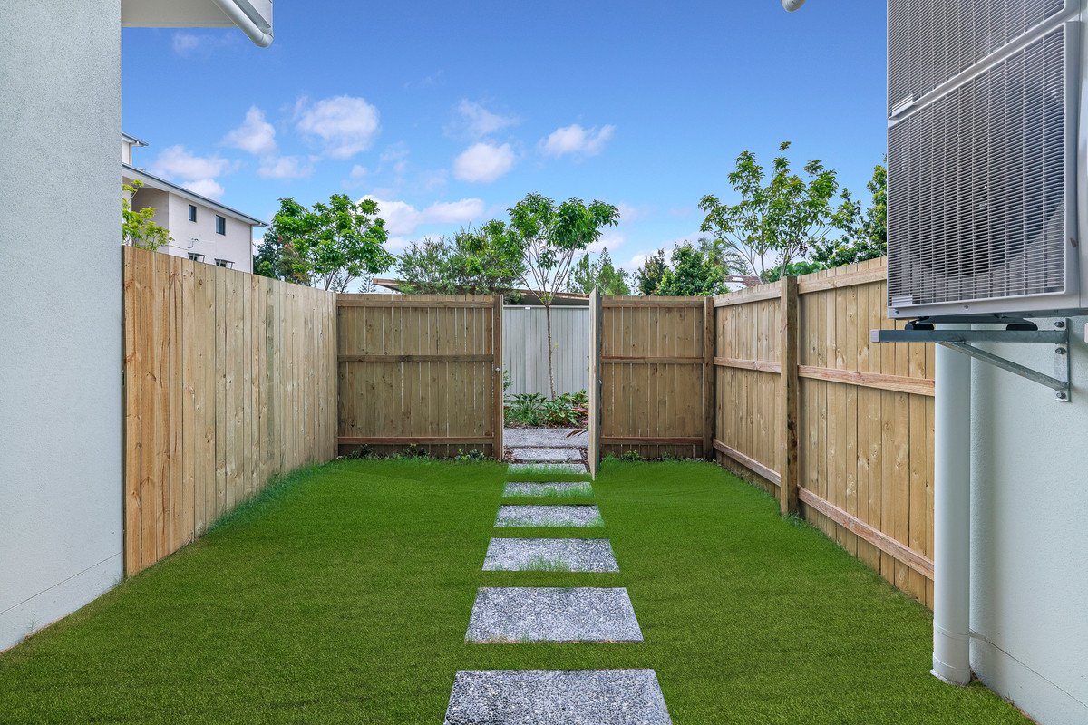 5/6 Ikkina Road Burleigh Heads 14